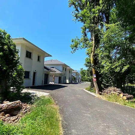 Villa Aux Peupliers De Pradian - Alba *